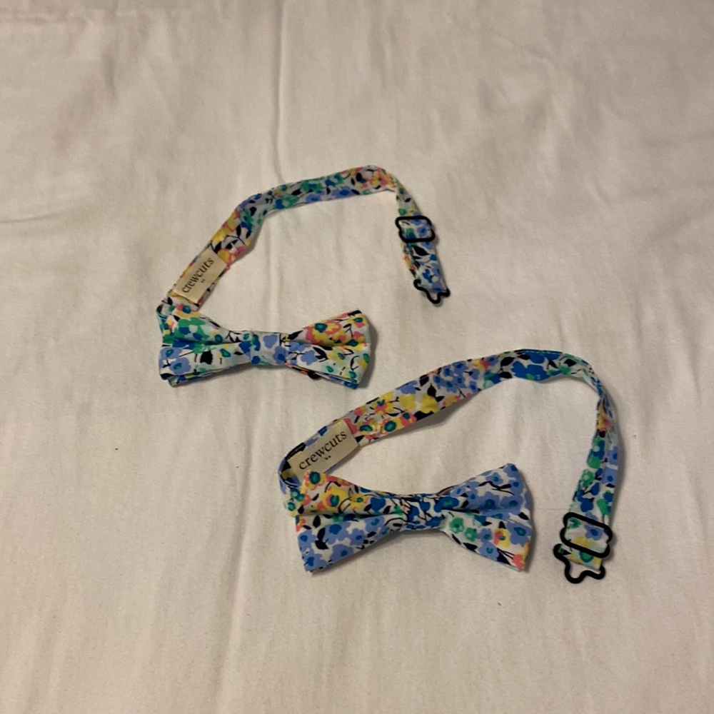 Floral boys bow tie from jcrew
